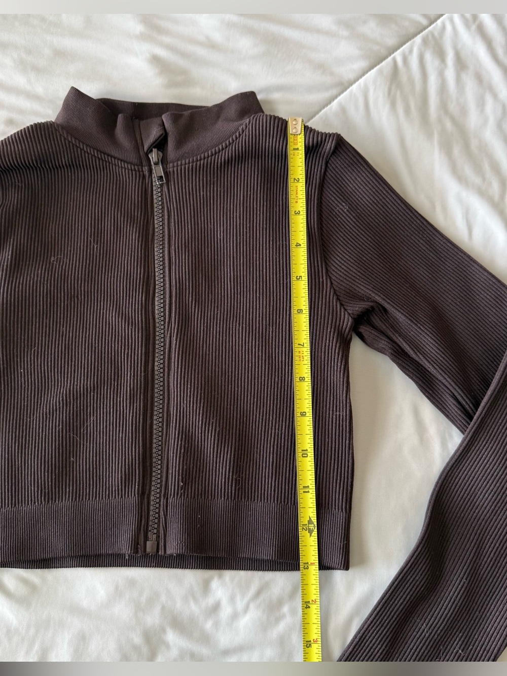 PrettyLittleThing Ribbed Zip-Front Cropped Jacket Brown - Picture 2 of 8